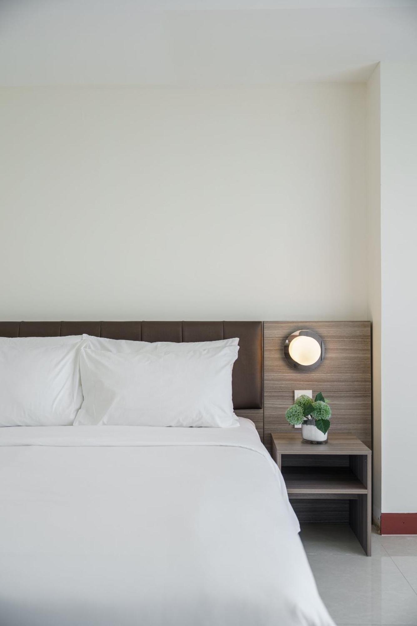 Surestay By Best Western Iconic Suvarnabhumi Банг Бо Экстерьер фото