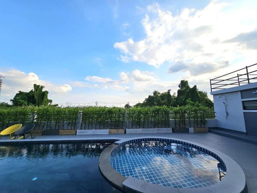 Surestay By Best Western Iconic Suvarnabhumi Банг Бо Экстерьер фото